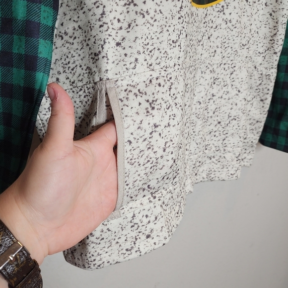 Green Bay Packers lightweight hoodies. Women's Size Large. - Picture 2 of 16